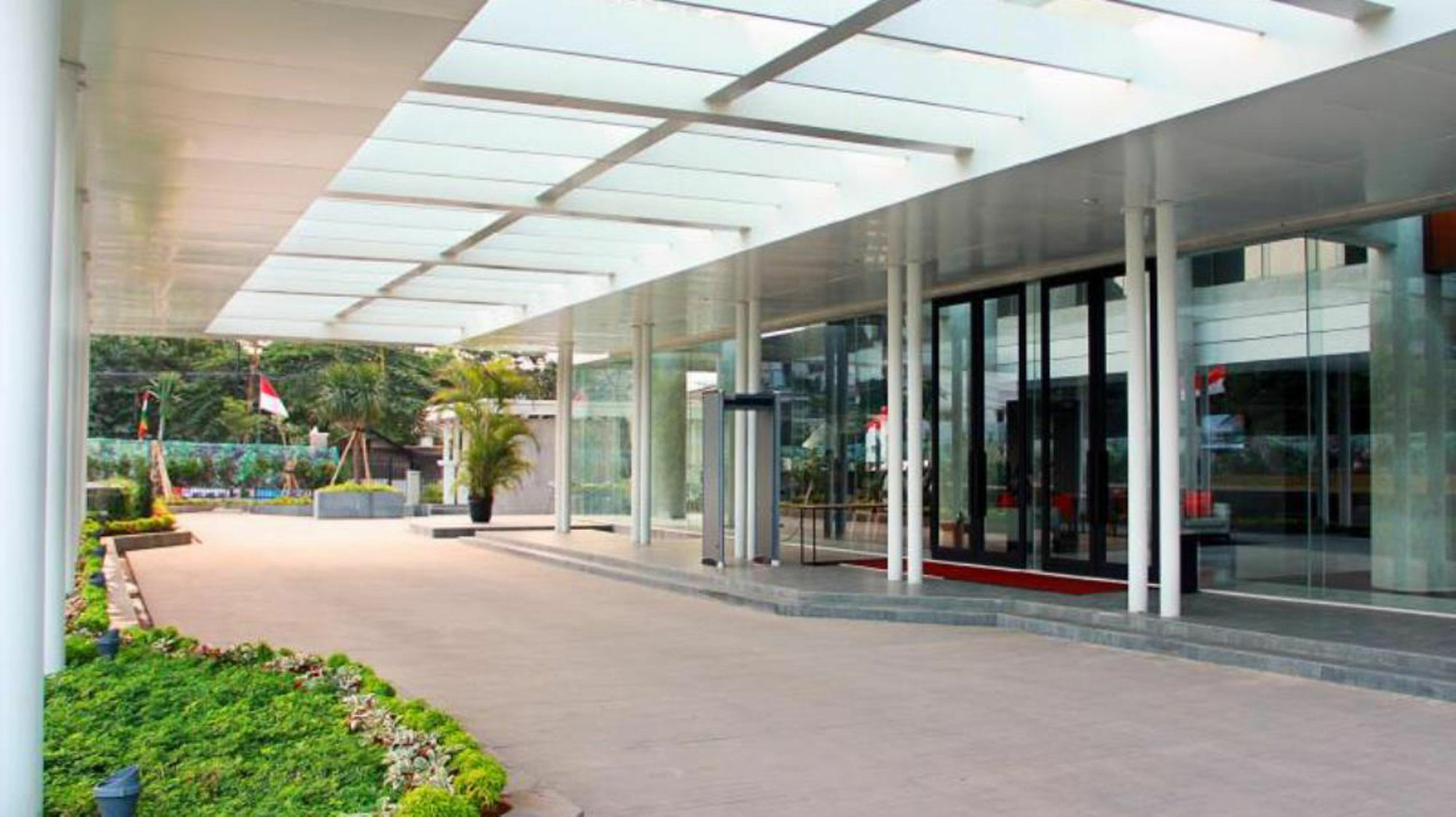 Ra Premiere Simatupang Hotel Cilandak  Екстериор снимка